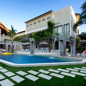 4* Resort 18 Loft At Kuta